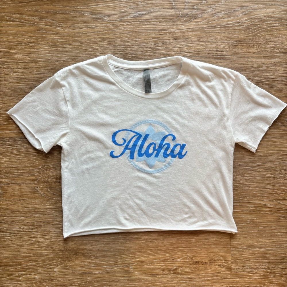 Club Pilates Aloha White and Blue Women's Crop Top: Hawaii Special Edition